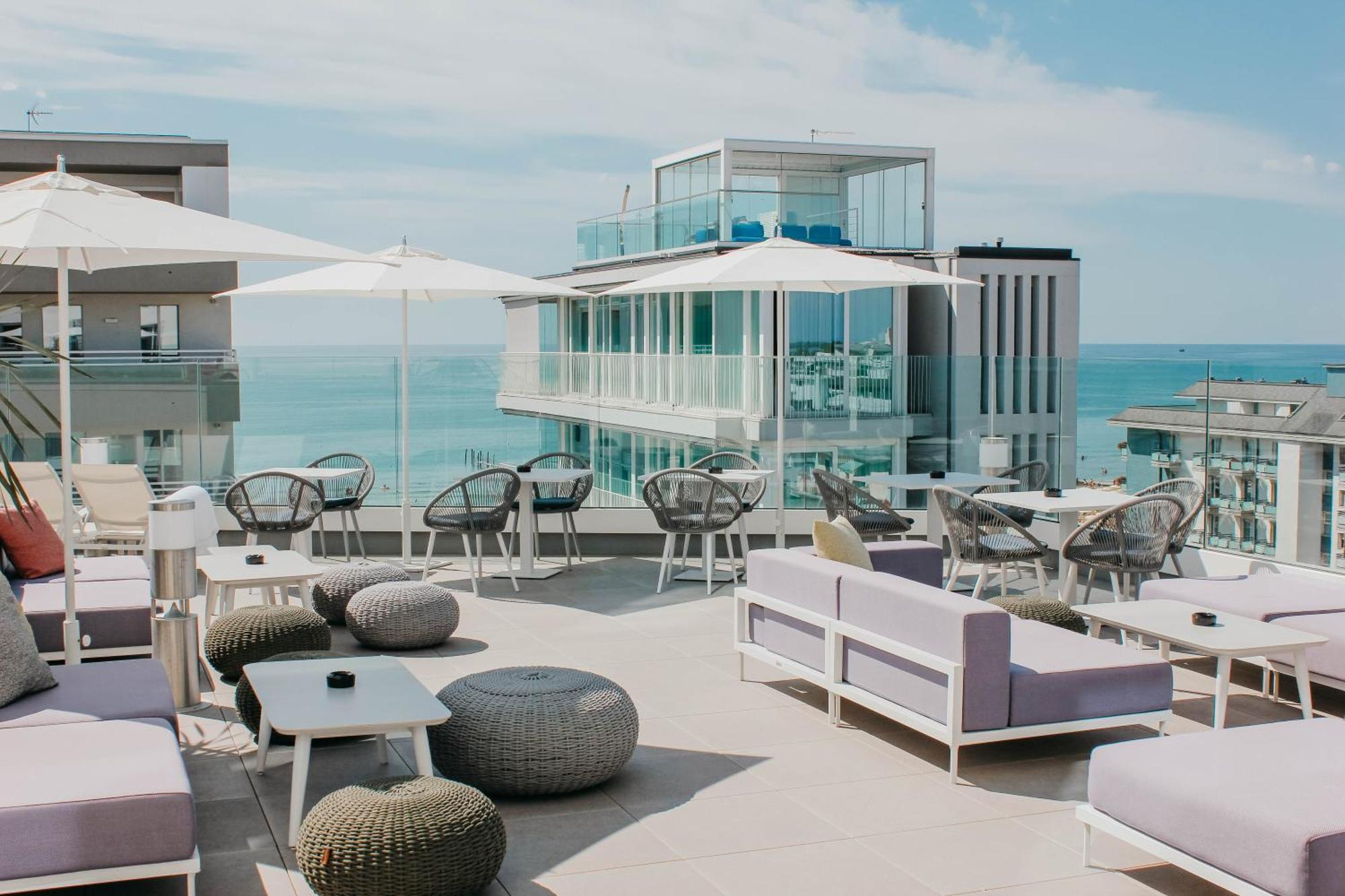 Hotel J44 Lifestyle 5*